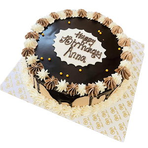 Chocolate Cream Star Sponge Cake